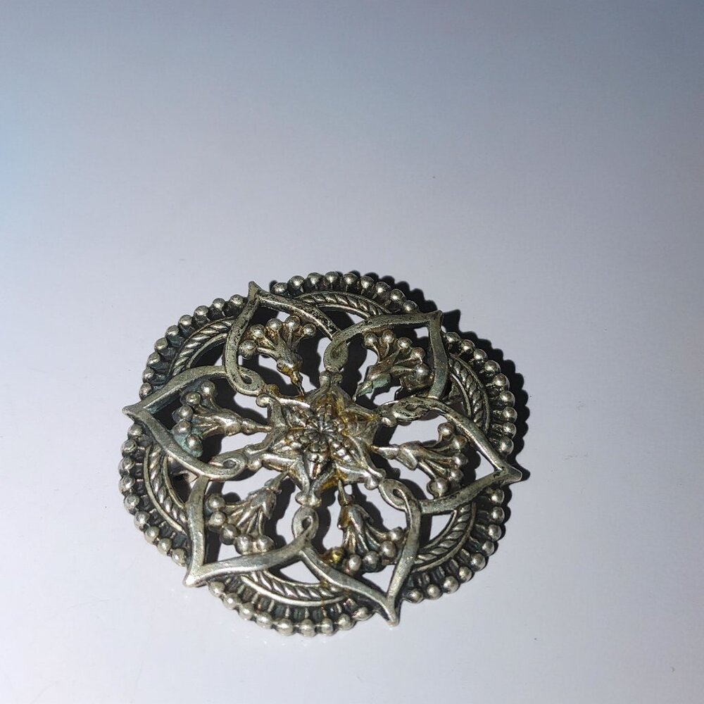 Antique Ornate Floral Filigree Pin Brooch Round Intricate Design Metal Finish - Picture 12 of 13